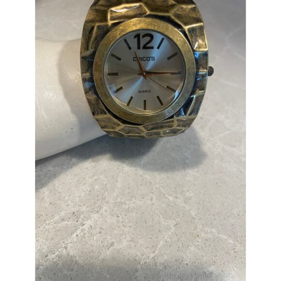 Women's Chicos Gold Tone Hammered Textured Cuff Bracelet Watch Jewelry Statement - Picture 8 of 9